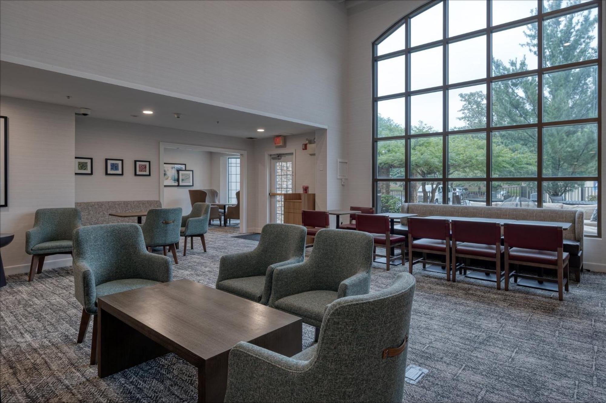 Staybridge Suites Allentown Airport Lehigh Valley, An Ihg Hotel מראה חיצוני תמונה